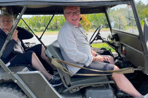 Ontdek Son Tra: legendarische jeeptour in het spoor van het Amerikaanse legerOntdek Son Tra: een avontuurlijke tour in een legendarische jeep van het Amerikaanse leger