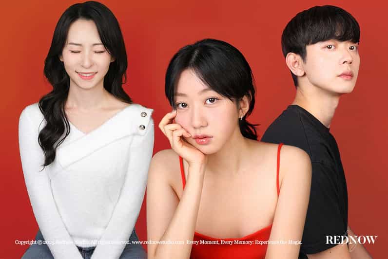 Seoul: Portraits, Couples & Family Photos in Myeongdong