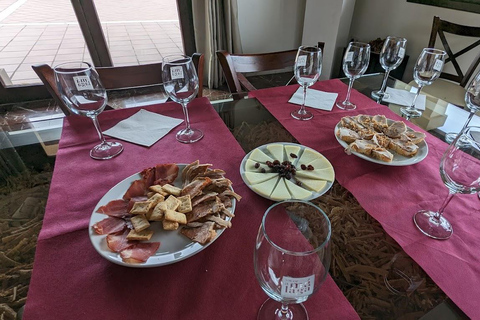 Ronda : visite d&#039;un domaine viticole avec dégustation de vins et tapas