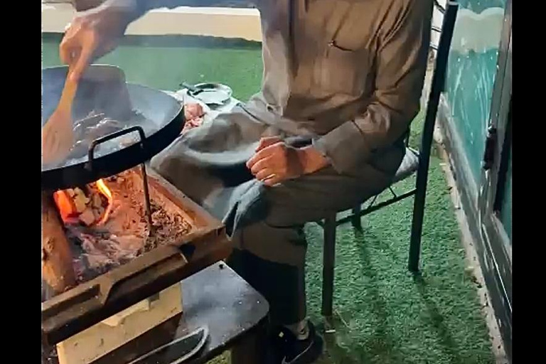 Jeddah or Mecca: Desert cooking class with a local dinner