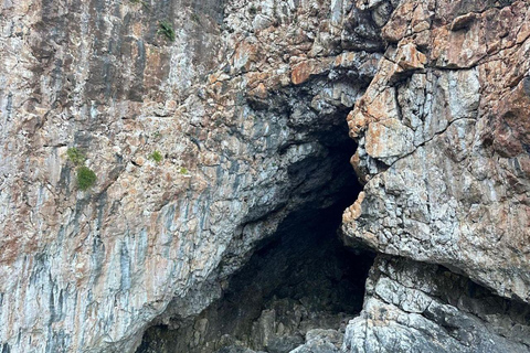 Castro: a boat tour through caves and crystal clear waters Castro: 2-hour boat tour through caves and crystal clear waters