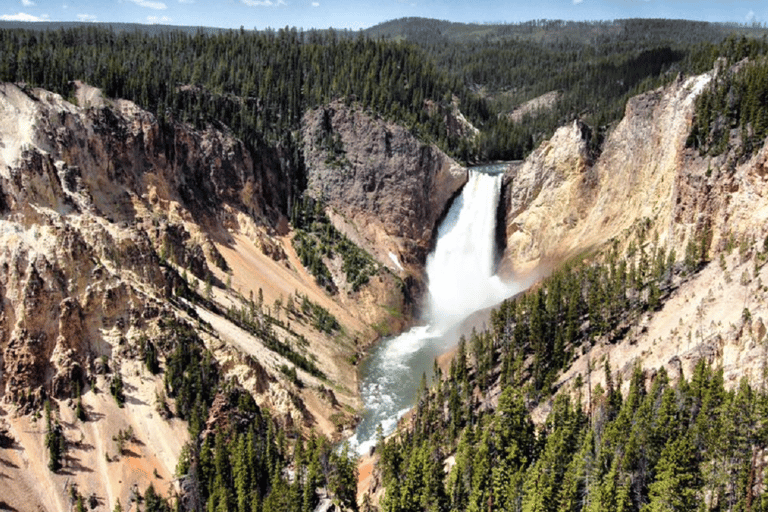 Mt Rushmore Yellowstone & Arches National Parks 6-Day Tour