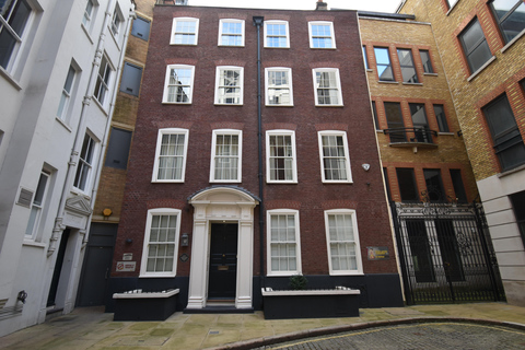 London: Charles Dickens' A Christmas Carol Walking Tour
