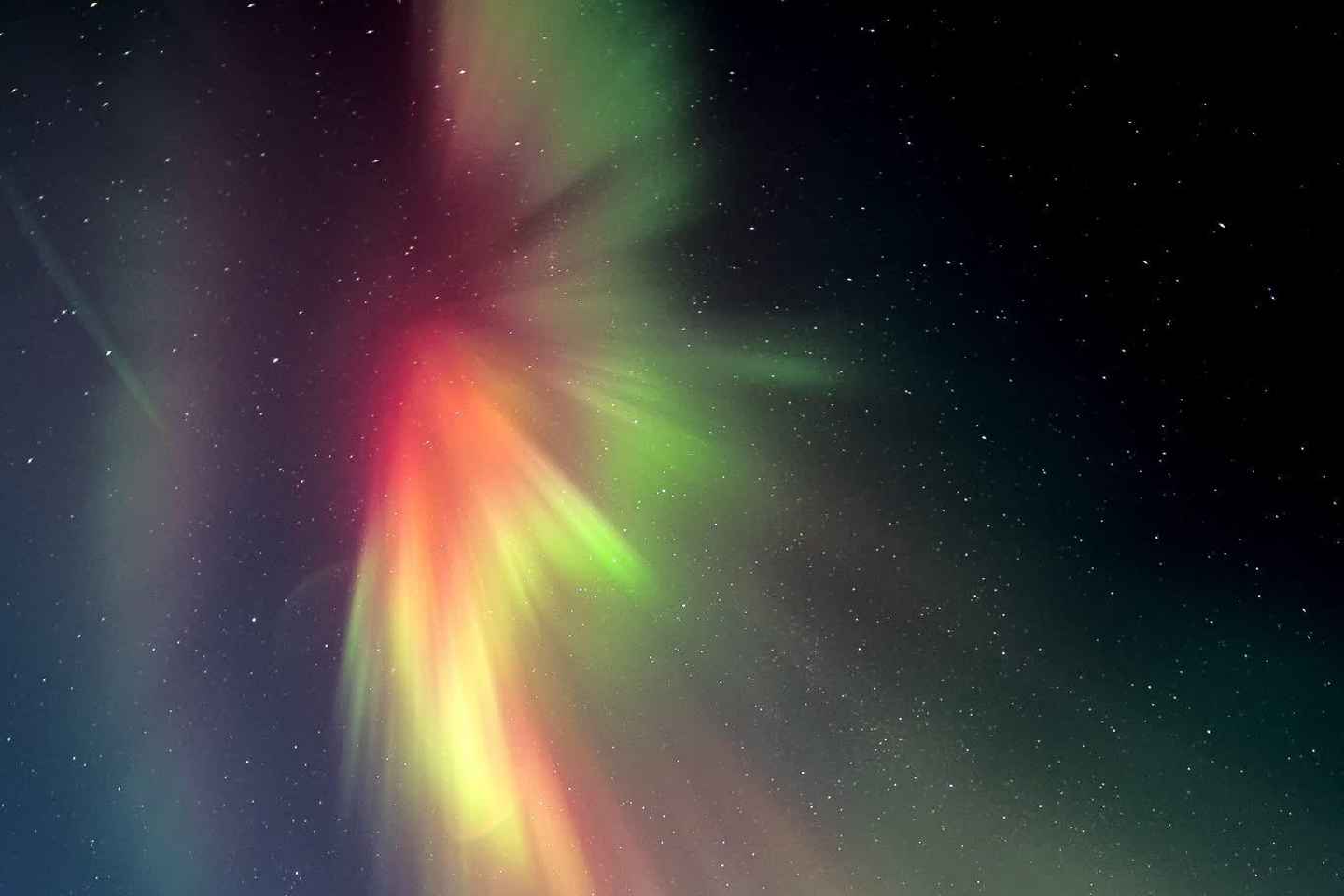 From Reykjavík: Small Group Northern Lights Minibus Tour