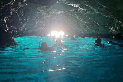 Dubrovnik: Blue Cave & Sunj Beach Boat Tour with Drinks