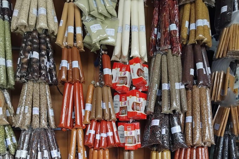 Kandy: Tuk-Tuk Sights, Culture, Shopping & Treatment