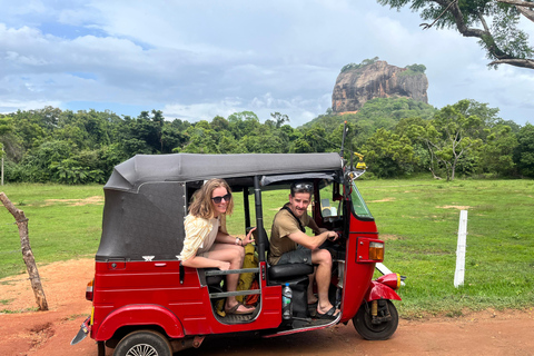 Kandy: Sigiriya Rock & Dambulla Cave Temple adventure tour