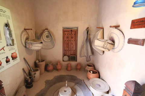 Salalah East: Taqah Castle, Sumhuram, & Wadi Dirbat Tour