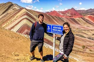 Cusco: Tagestour zum Regenbogenberg und zum Roten Tal mit Mahlzeiten