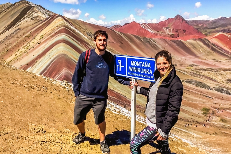 Ab Cusco: Regenbogenberg mit Mahlzeiten & EintrittsgebührenGruppentour mit Mahlzeiten
