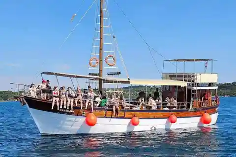 Fažana: Kryssning på Brijuniöarna med stopp på Peacock Island