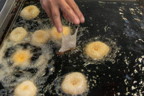 Classic Athens Food Tour with Local Drink & Market Visit Athens: Street Food Tour with Local Guide and 6 Tastings