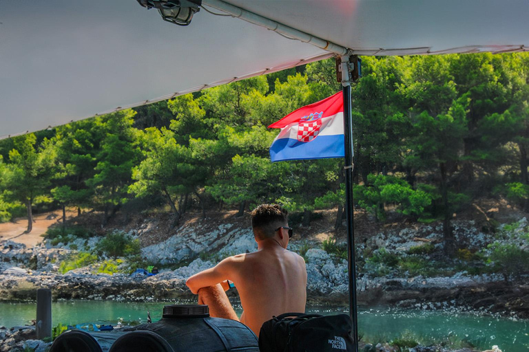 Split : Lagon bleu et visite des 3 îles avec déjeuner et baie cachée