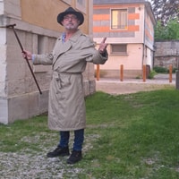 Erlaubnis, in Pont-l'évêque auszugehen - Housity