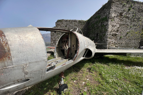 من تيرانا: بيرات، جيروكاستر، وكساميل، جولة لمدة يومين