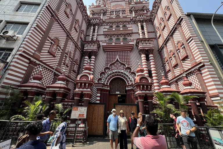 Colombo: All Inclusive - Private Tuk Tuk City Tour