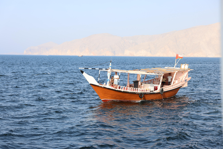 Khasab: Dhow Cruise with Lunch, Dolphin Watching& Snorkeling
