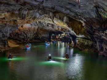 Phong Nha: Spedizione alla grotta di Phong Nga 4,5 km in kayak