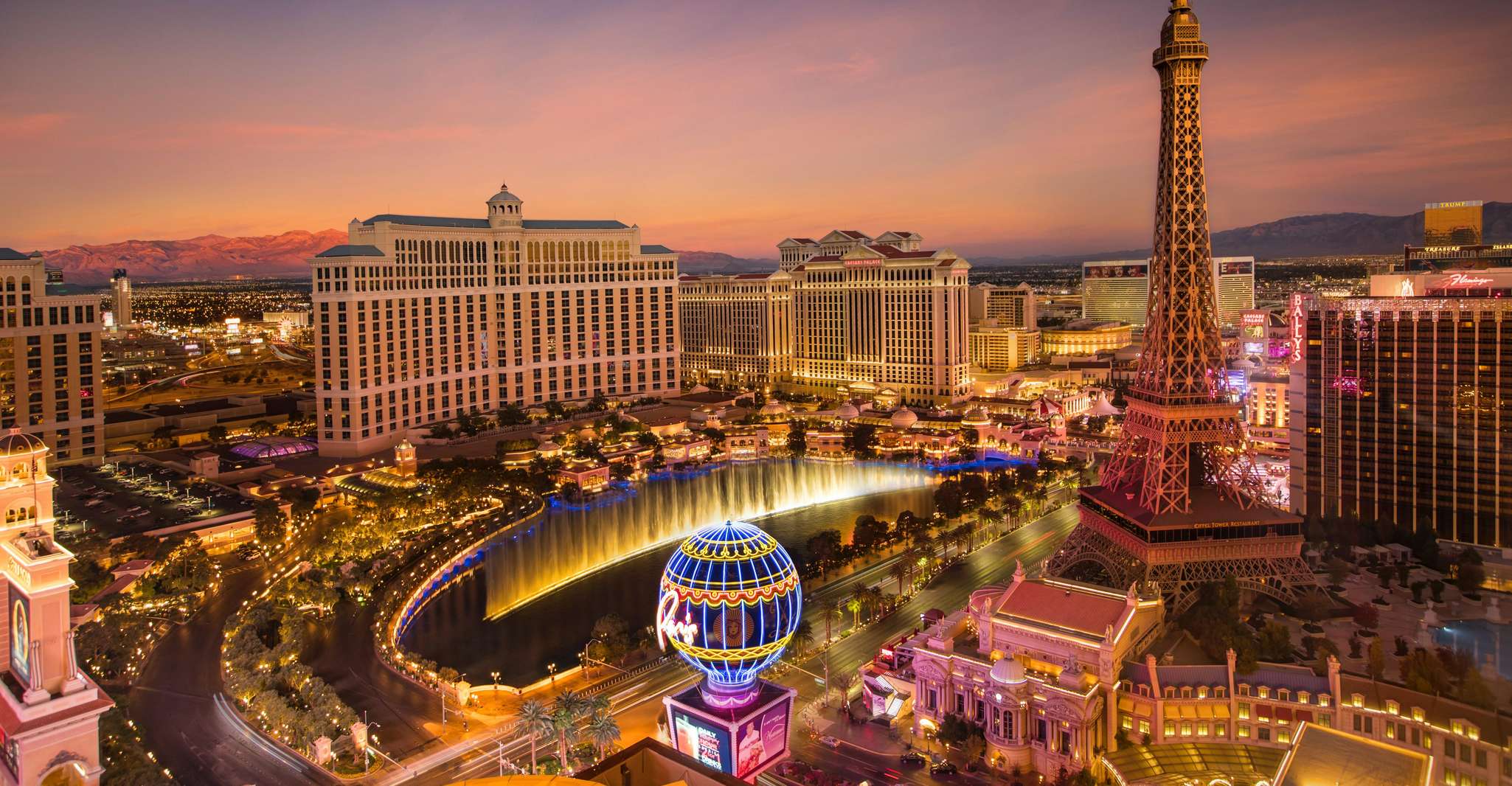 Vegas Highlights: Neon Lights & Desert - Audio Driving Tour
