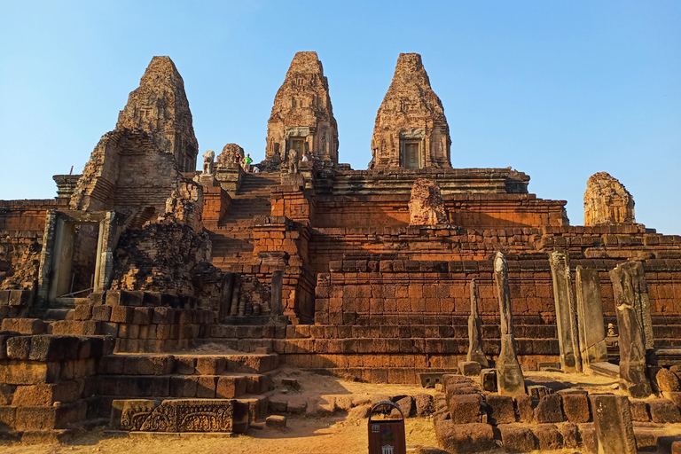 Siem Reap: Angkor Wat and Banteay Srei Temple Day Tour