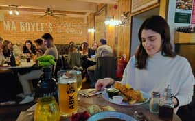 Liverpool: Albert Dock & Cavern Quarter Walking Food Tour