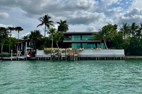 Båtutflykt i Miami Millionaire Homes båttur med Mojito Bar ombord