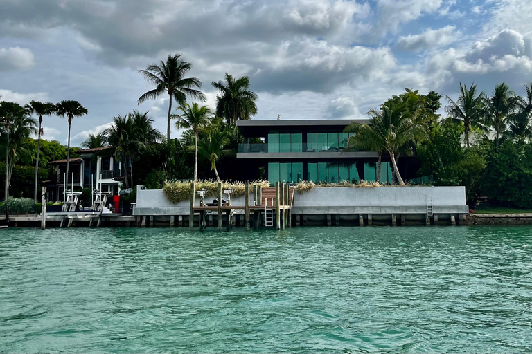 Miami: Passeio de barco &quot;Millionaire Homes&quot; com bar Mojito a bordo