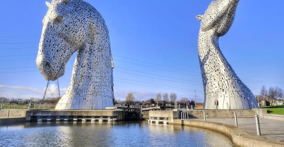 From Edinburgh: The Kelpies & Stirling Castle Half-Day Tour