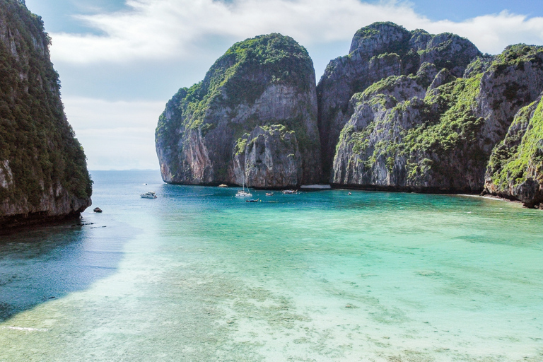 Phuket: Maya, Phi Phi und Bamboo Island mit MittagsbuffetTagesausflug vom Treffpunkt aus ohne Nationalpark-Gebühr