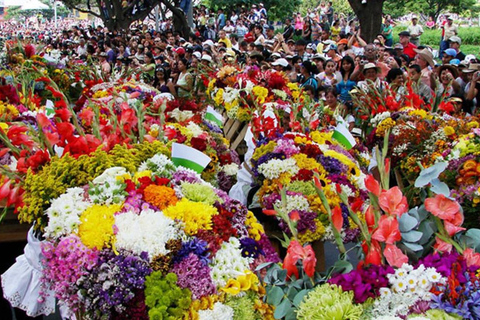 Medellín CityTour: Pueblito Paisa, Plaza Botero, Comuna 13, Viewpoints, and more Medellín CityTour: Pueblito Paisa, Plaza Botero, Comuna 13, Viewpoints and more