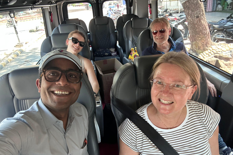 Udaipur: Private City Tour with Multilingual Guide