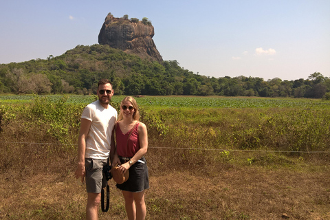 Tour di un giorno personalizzato; Sigiriya e Polonnaruwa da Kandy