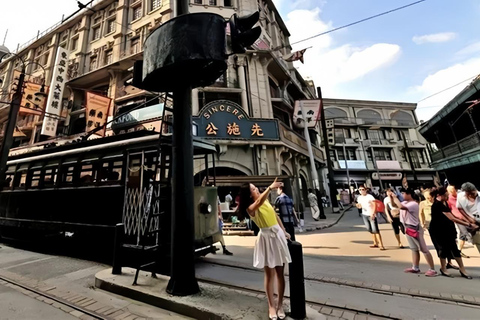 Shanghai: Film Park & Zhujiajiao Ancient Town Tour (上海:) 上海影视乐园+朱家角古镇一日游