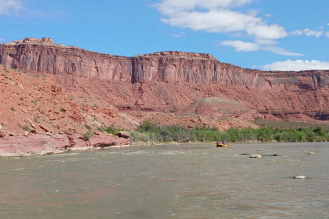 Moab: Fisher Towers Half-Day Rafting Trip