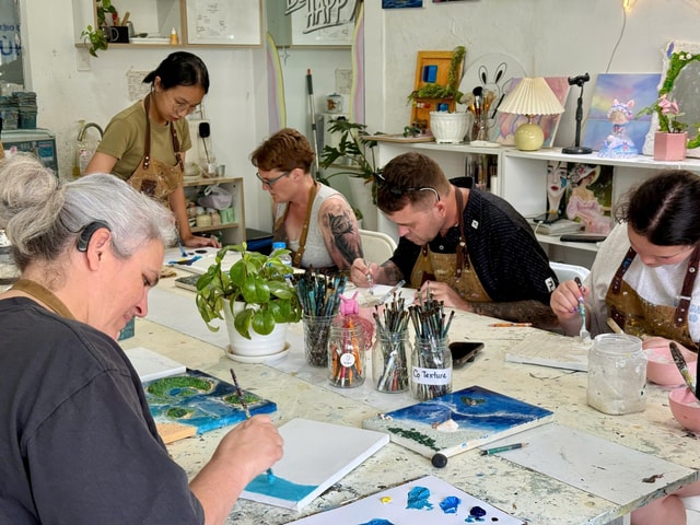 Ho Chi Minh City: Resin Art Workshop in Saigon
