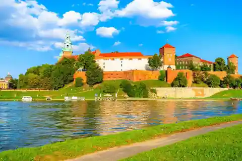 Visita Rápida al Castillo de Wawel y al Casco Antiguo con Traslados
