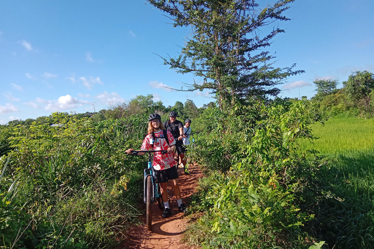 Indiana Jones: Guided Jungle Trails and Temples Bike Tour