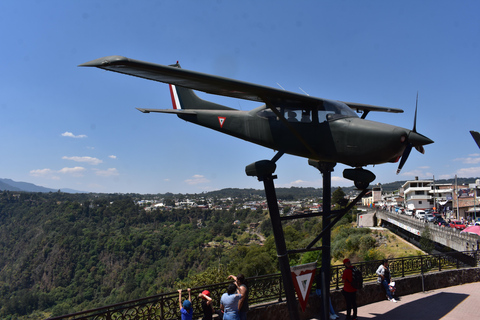Da Puebla: Tour privato di Zacatlán e Chignahuapan di un giorno interoDa Puebla: tour privato di un'intera giornata a Zacatlán e Chignahuapan
