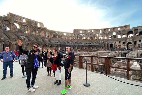 Rzym: Zwiedzanie Koloseum, Forum Romanum i Wzgórza PalatyńskiegoArena Express Tour z Forum Romanum w języku angielskim