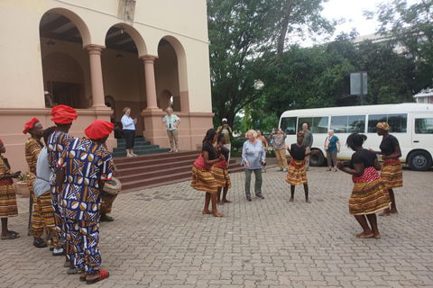 Livingstone: 2-Day Chobe Safari & Victoria Falls Tour