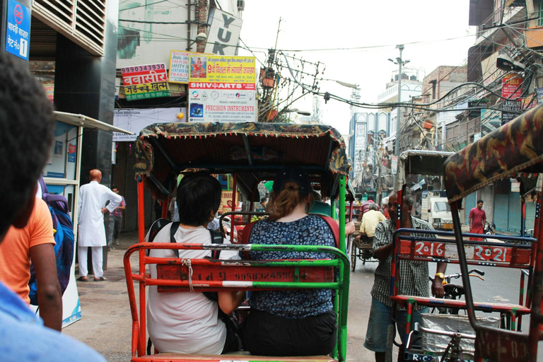 Delhi: Private Guided City Tour of Old and New Delhi Private Tour with Driver, Car and Tour Guide