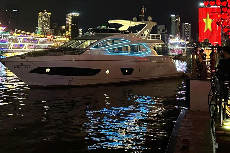 Da Nang: Private Luxury Yacht & Dragon Bridge Fire Show Luxury 2-Hour Ocean Mansion Yacht Charter – 4-Bedroom Bliss