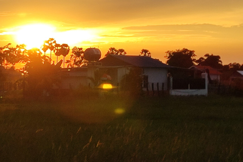 Kleingruppentouren zum Sonnenuntergang auf dem LandeDeine Touren sind inklusive Reiseleiter, Fahrrad, Tuk Tuk und Fahrer