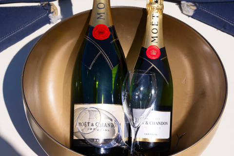 Amsterdam: Moët & Chandon Gourmet Dinner Cruise Amsterdam: Moët & Chandon Gourmet Dinner Cruise