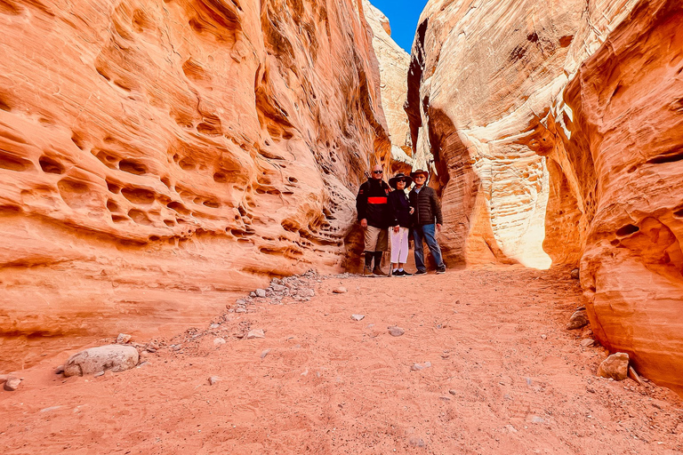 Las Vegas: Hoover Dam, Valley of Fire, Boulder City Day Tour Las Vegas: 6 Hour Small Group Tour Hoover Dam/Valley of Fire