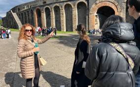 Pompeii: Small-Group Guided Tour with Skip-the-Line Ticket
