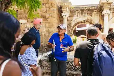 Antalya: Tekne Turu, Eski Şehir ve Şelaleler