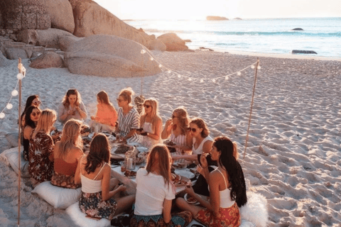 Cape Town: Beach Picnic with Pickup and Snacks