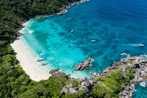 Phuket: Excursión a las Islas Similan en Catamarán Premium Speed