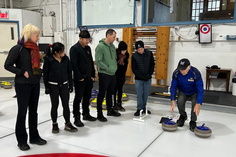 Montréal : expérience de curling avec moniteur et équipement